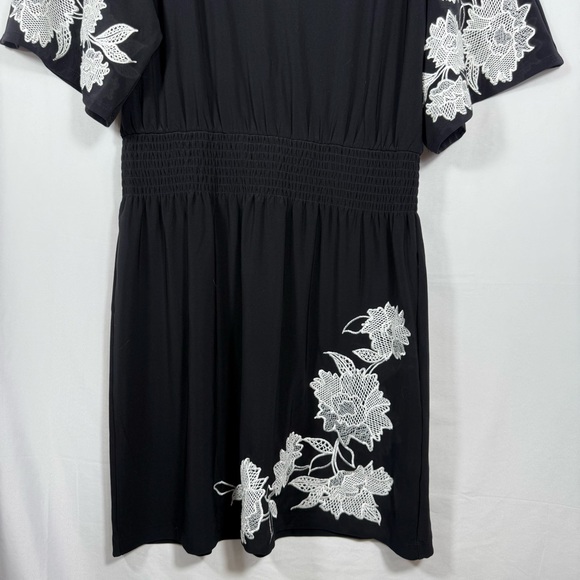 White House Black Market Kimono Sleeve Smocked WaistDress, Embroidery Large NWOT - Picture 10 of 13